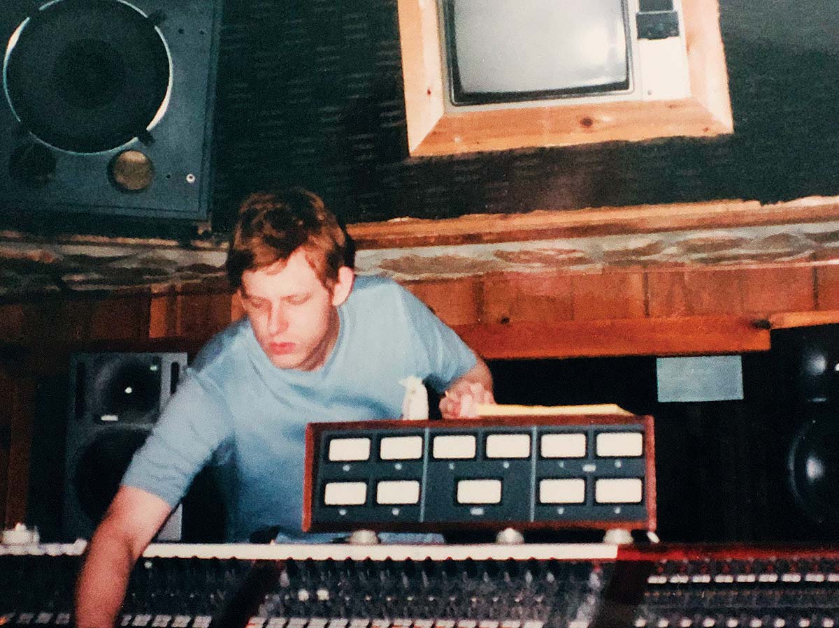 1997-recording-a-series-of-sneaks-LP