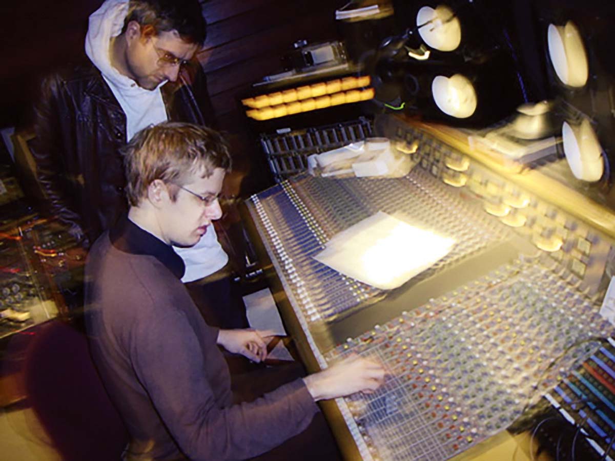 2002-recording-kill-the-moonlightSPOON15