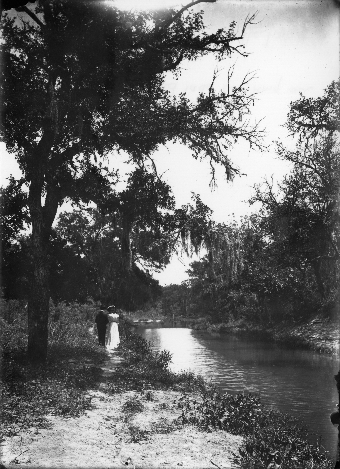 Alcalde-John-Kuehne-Shoal-Creek-Briscoe-Ctr-di_03981_pub