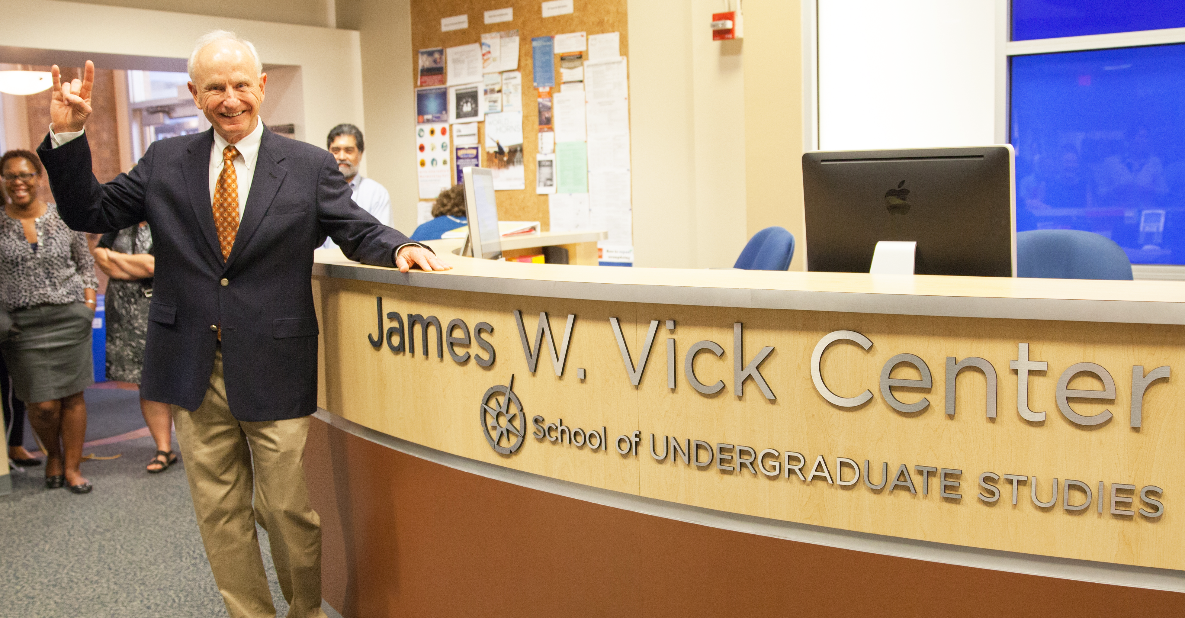 Vick-Advising-Center-Opening-2013