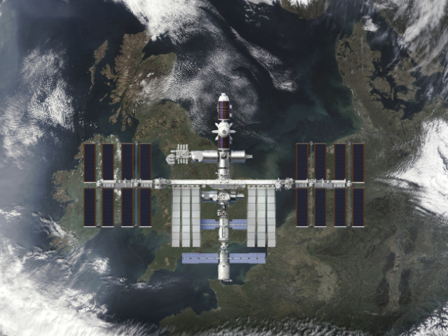 Axiom-Station-ISS_01_4x5_NoLogo-Web