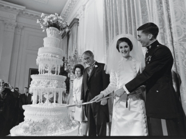 Lynda_Bird_Wedding_Cake