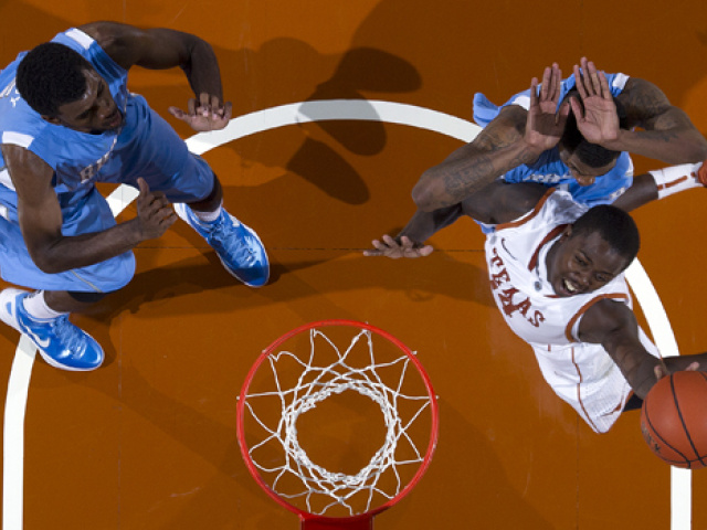 Texas Basketball's J'Covan Brown Named Player of Week