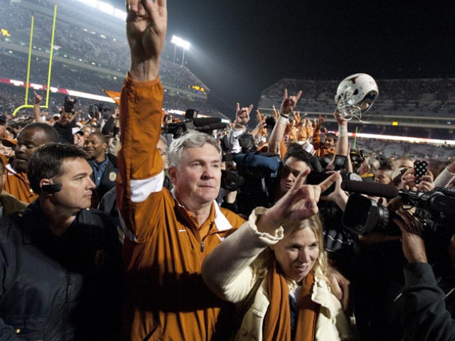 Twitter Says Mack Brown Is Retiring. Must Be True!