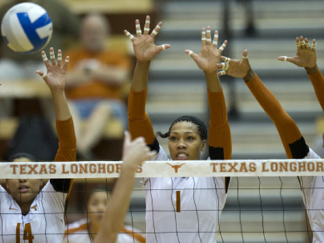 No. 10 Volleyball Rolls Past Texas Tech, 3-0