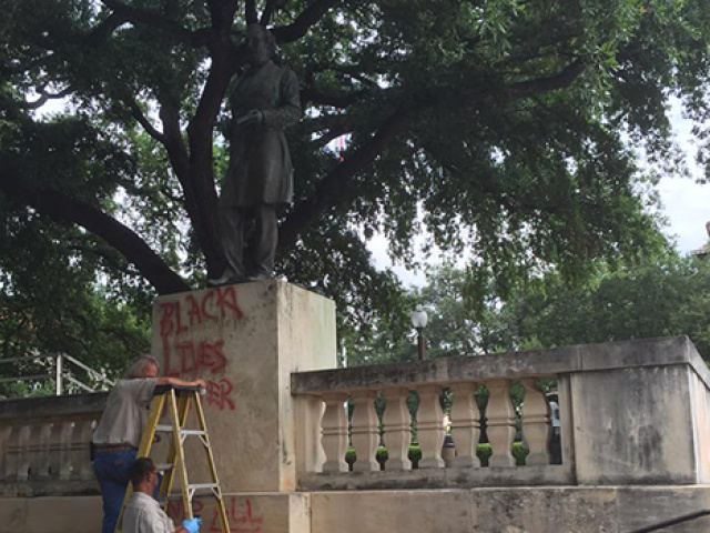 TXEXplainer: Confederate Statues on Campus
