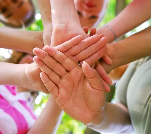 Children_hands
