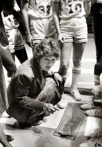 1981-82Jody gets 300th win 68-53 over Arkansas, Jan. 20, 1982.
