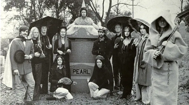 1977_DeathofPearlMag