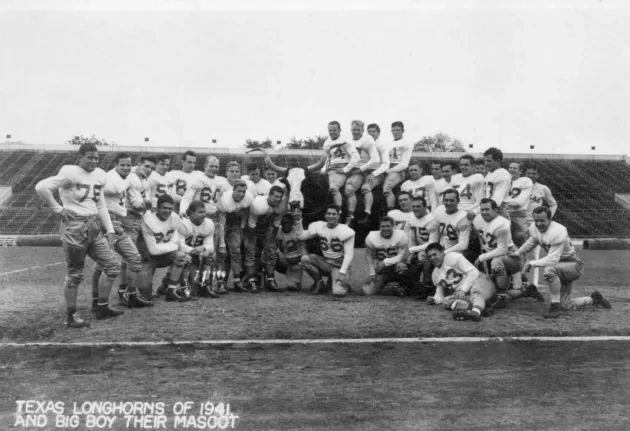 Big Boy UT football team 1941101-SOCIAL