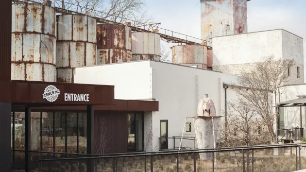 Front_science_mill