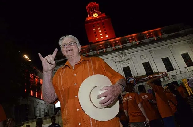 Longhorn Who Popularized Hook ‘Em Hand Sign Dies
