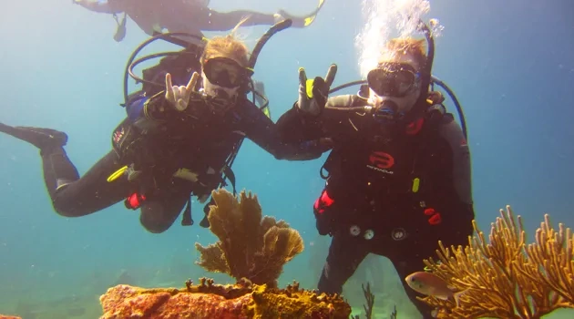 Life Members Hook 'em on Scuba Dive
