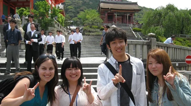 Konichiwa—and Hook 'em—From Kyoto