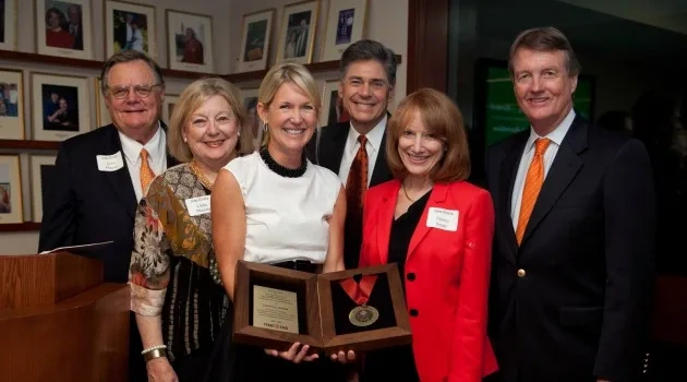 Texas Exes Honors 'Teacher of Teachers' With Massey Award