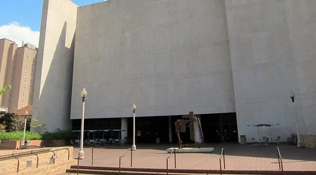 New PCL Hours Allow for Nonstop Studying This Fall
