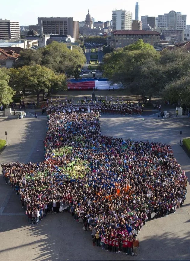 UT Austin "class photo" in the shape of Texas