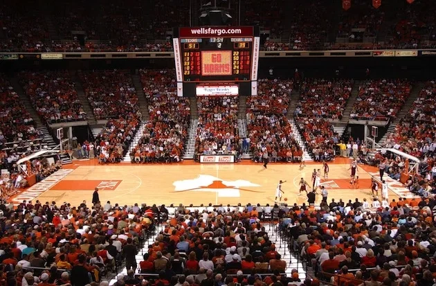 erwin_center_crowd_m302