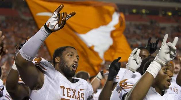 Defensive End Jeffcoat Wins Lott IMPACT Honor