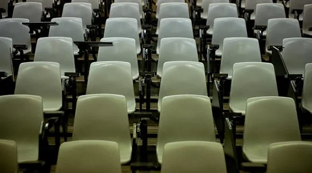 Report Weighs the Benefits of College