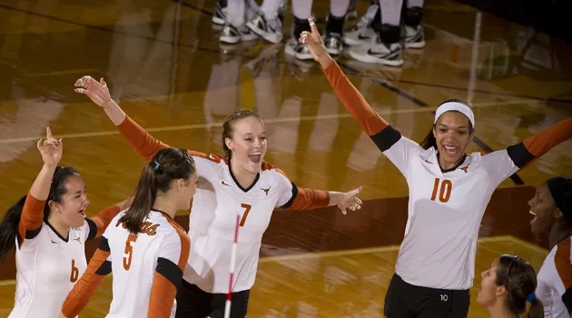 UT Volleyball Racks Up the Wins