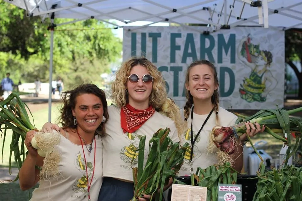 UT Farm Stand Brings Fresh Produce to Campus